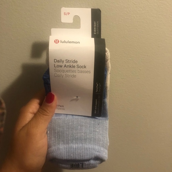 Size small 3 pack of lululemon daily stride low ankle socks. NWT. - Picture 2 of 5